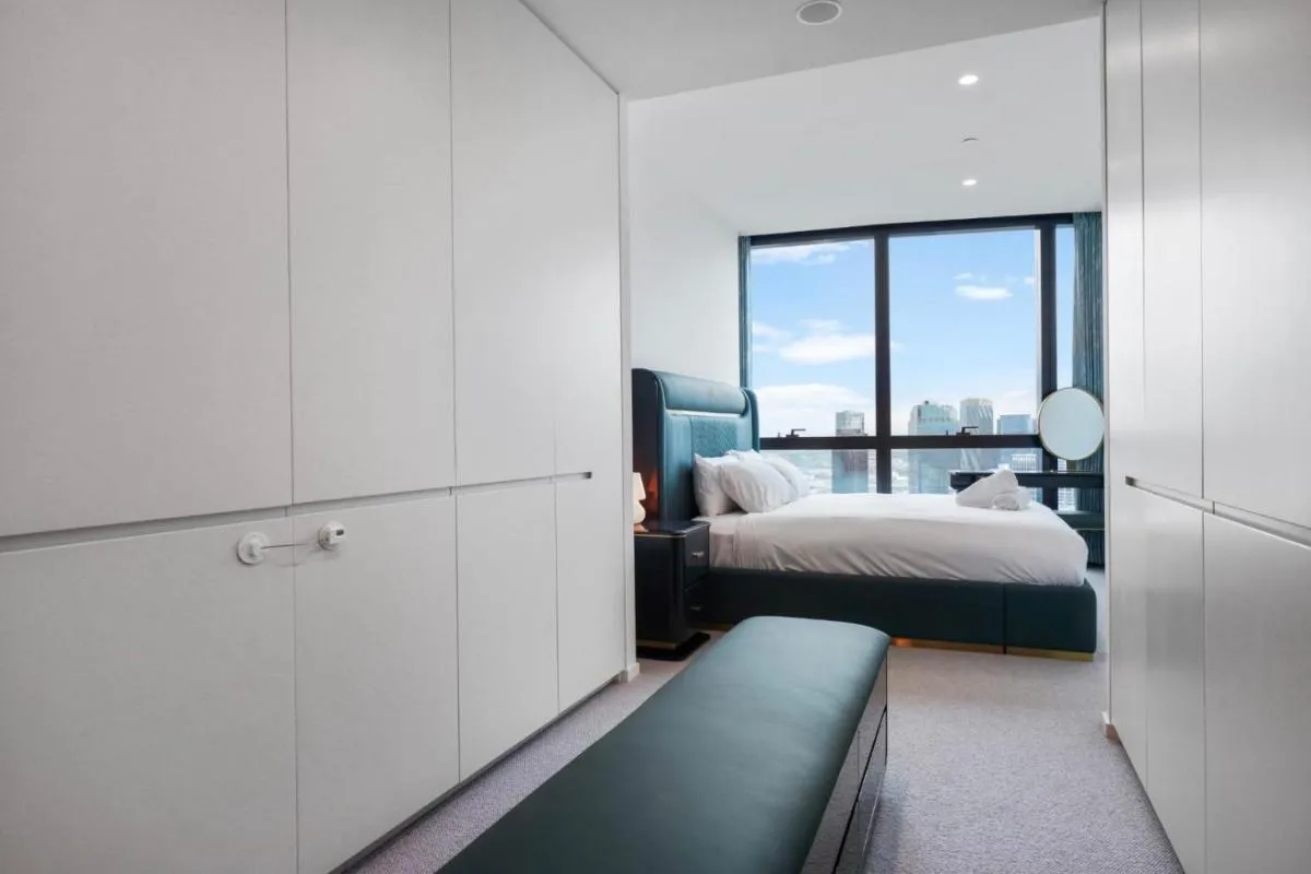 Luxury Retreat in the Heart of Southbank — 5