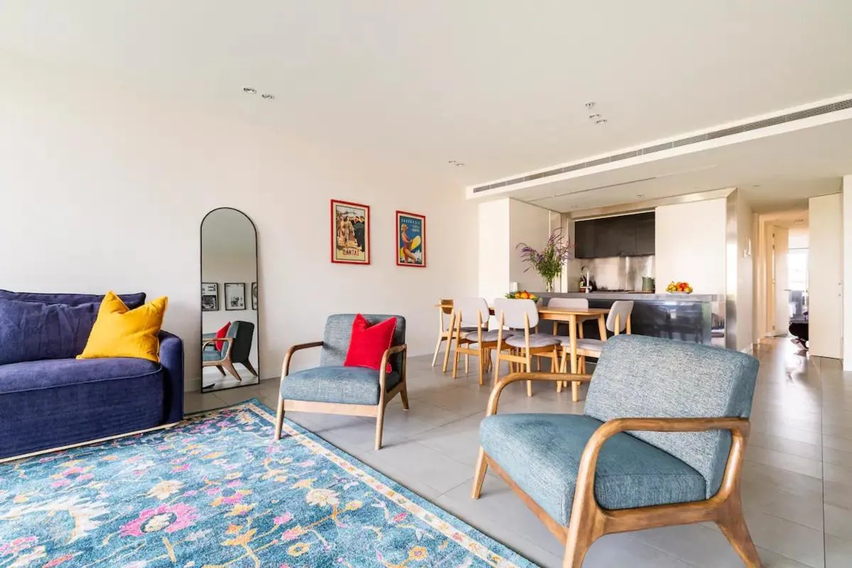 Luxury beachside apartment — 4