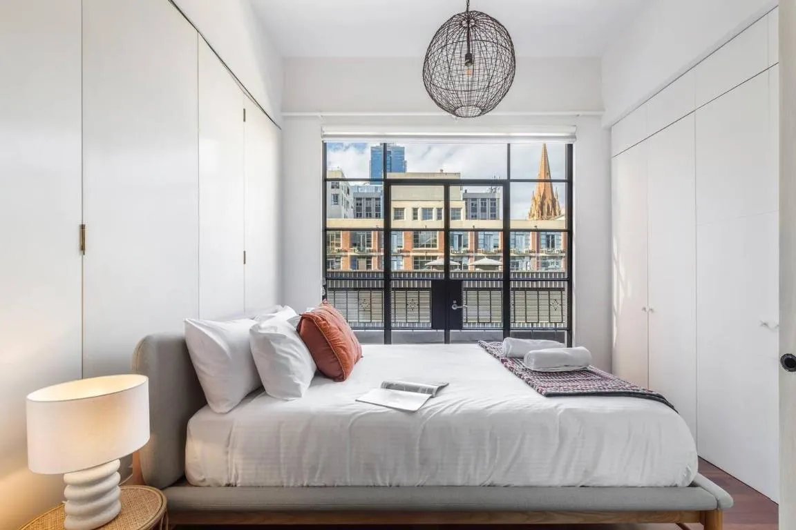 Majorca Classic – Boutique Flinders Lane Balcony Pad