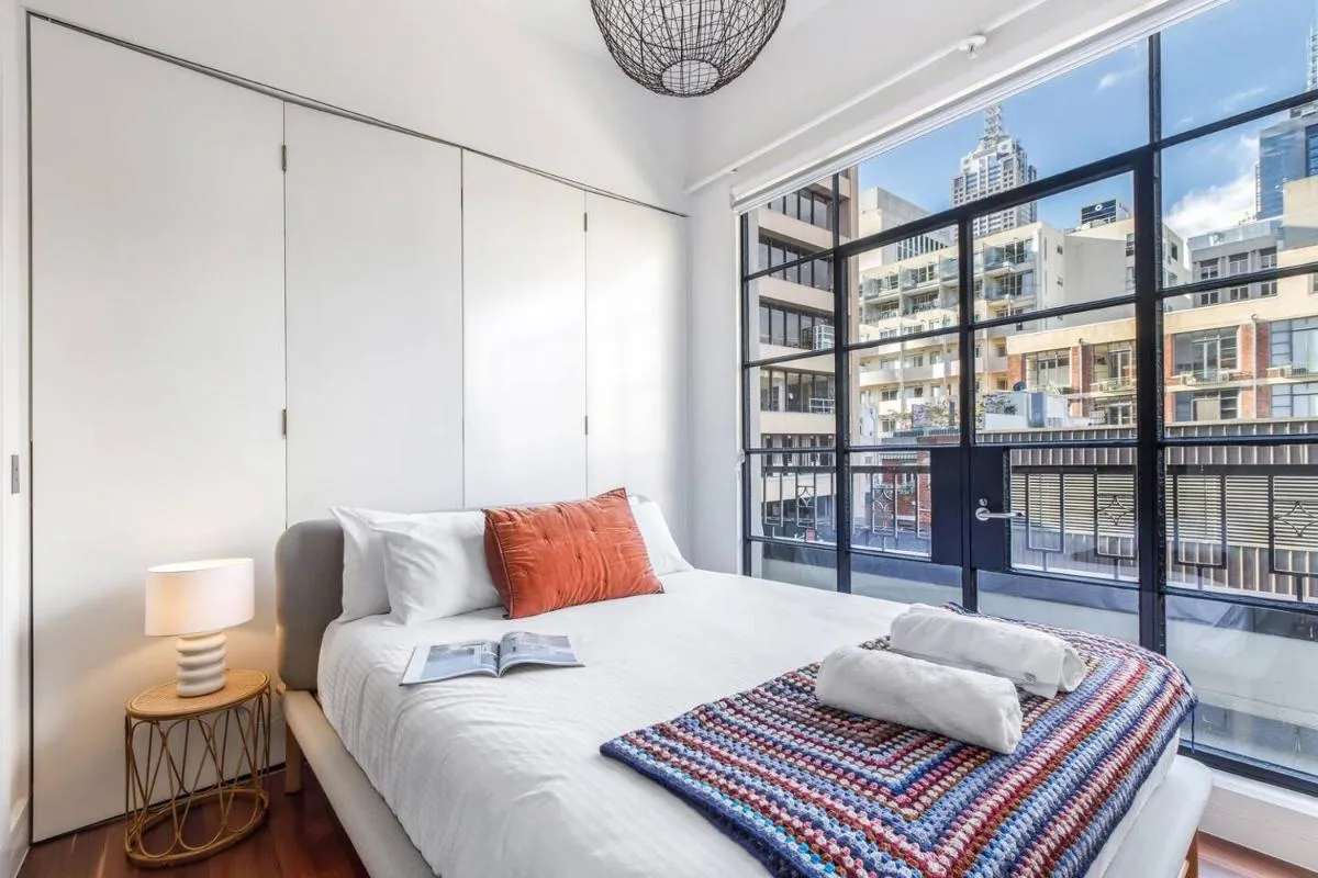 Majorca Classic – Boutique Flinders Lane Balcony Pad — 2