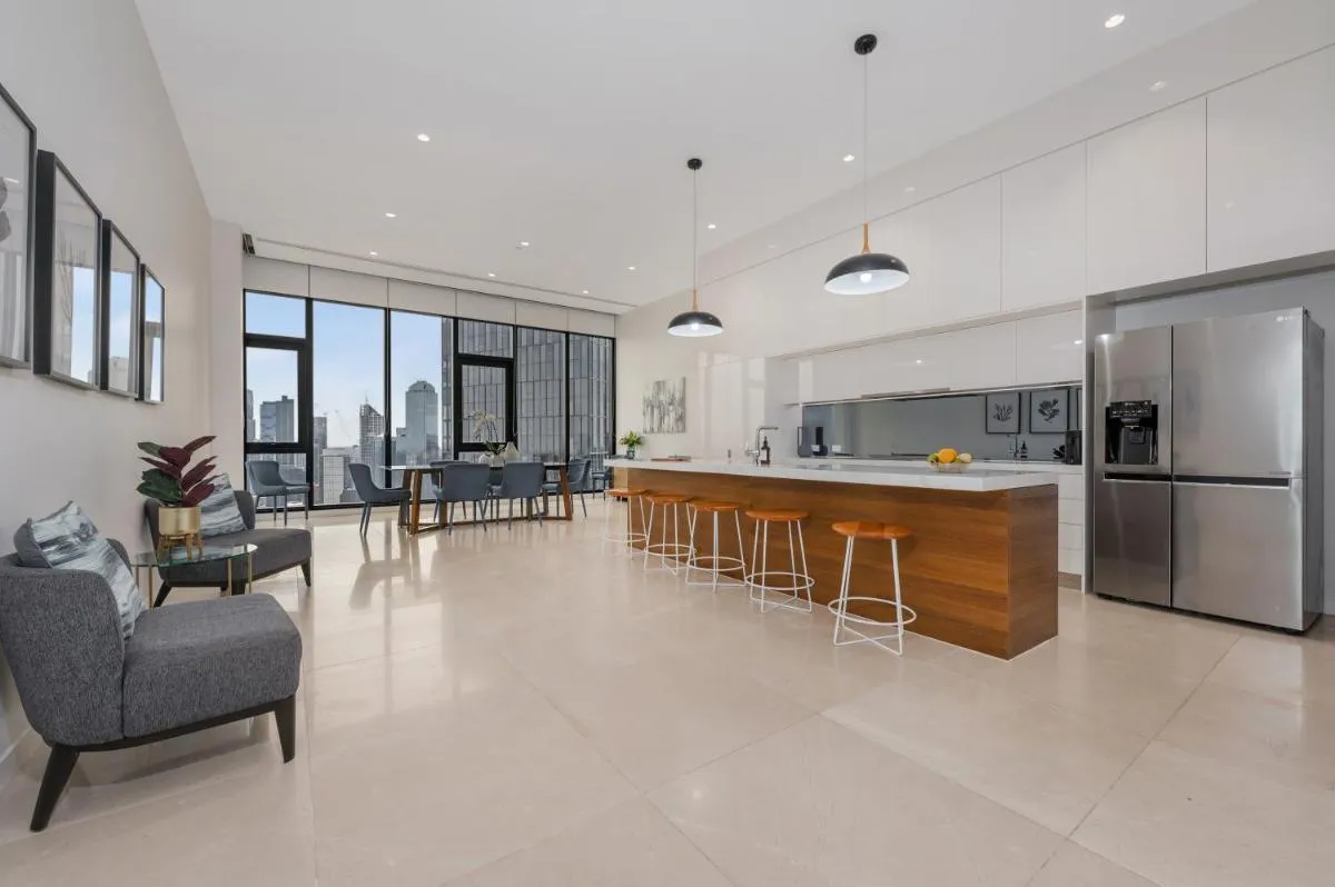 Melbourne City Apartments Panoramic Skyview Penthouse — 3