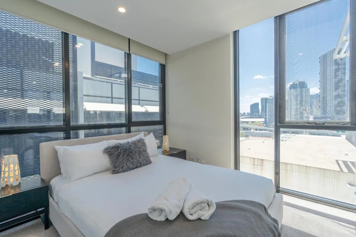 Melbourne City Apartments – Teri — 2