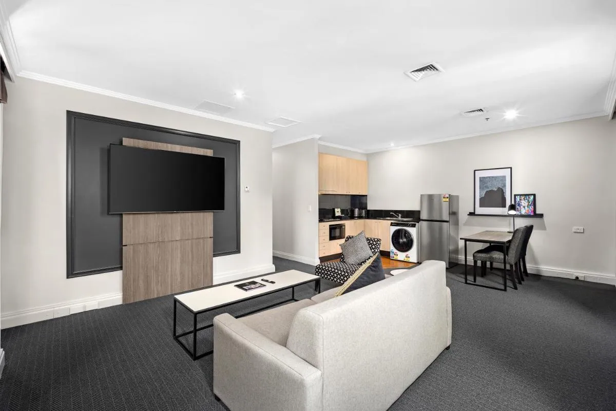 Melbourne City Suites — 2