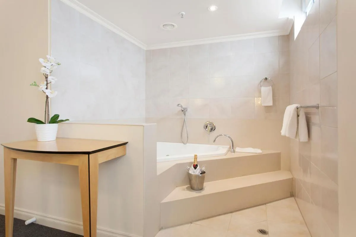 Melbourne Metropole Central Official — 3