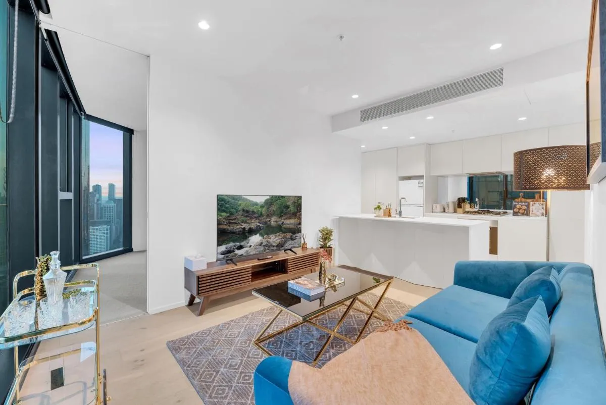 Melbourne Square Apartments — 5
