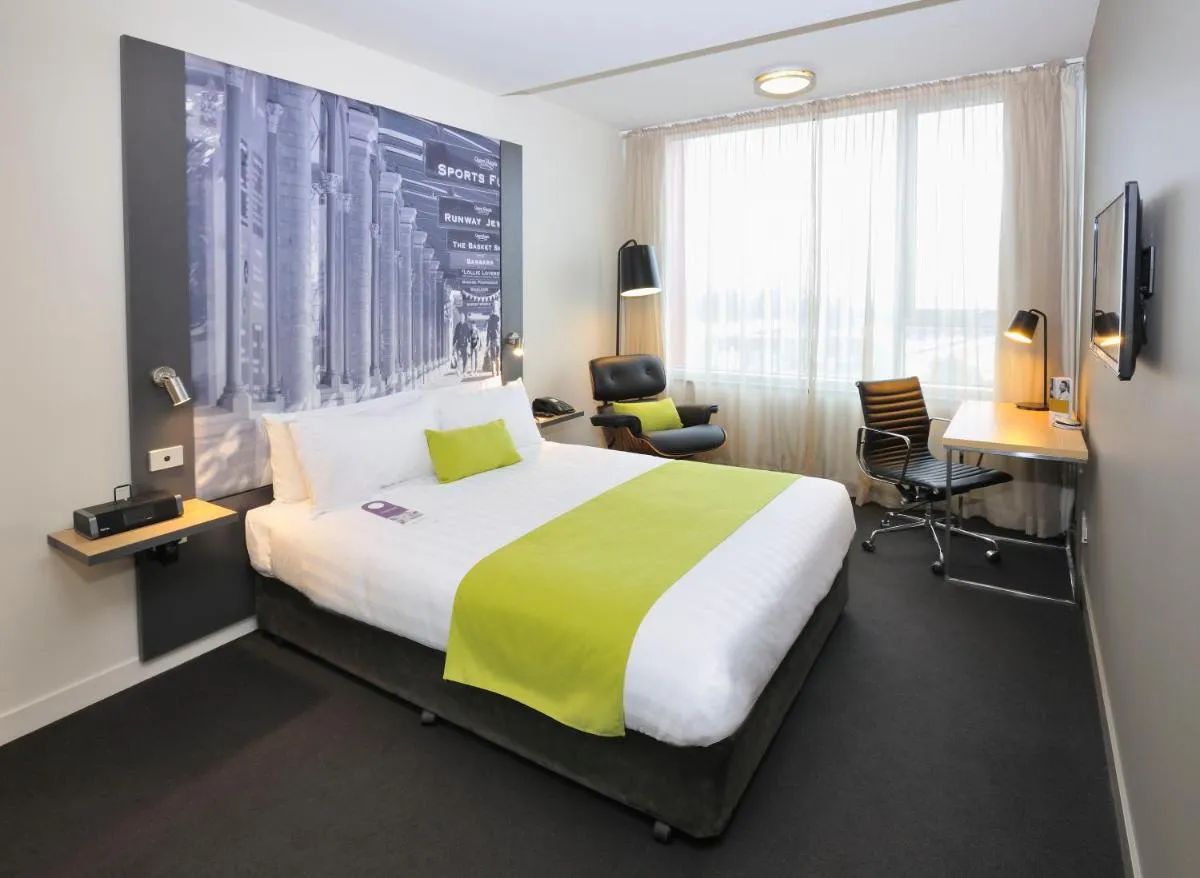 Mercure Melbourne Therry Street — 2