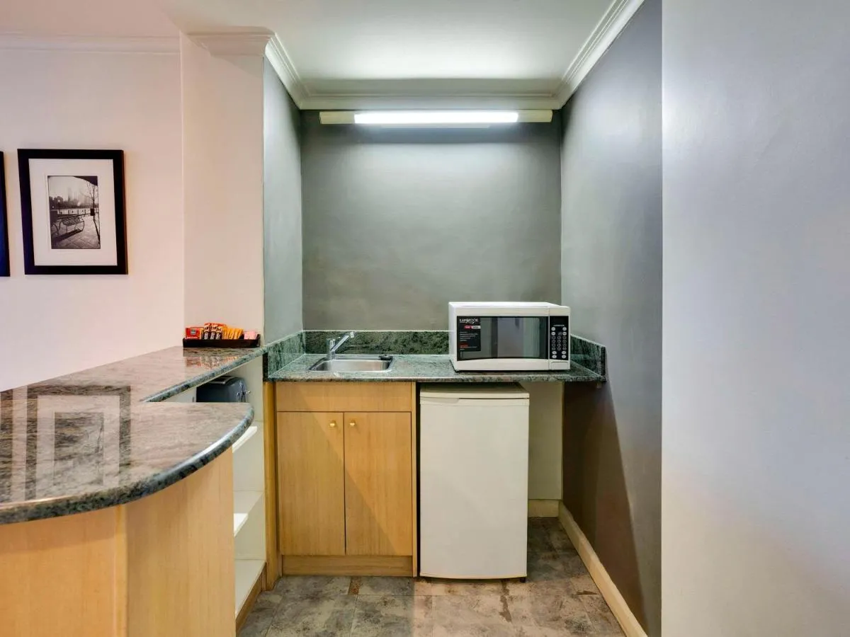 Mercure North Melbourne — 5