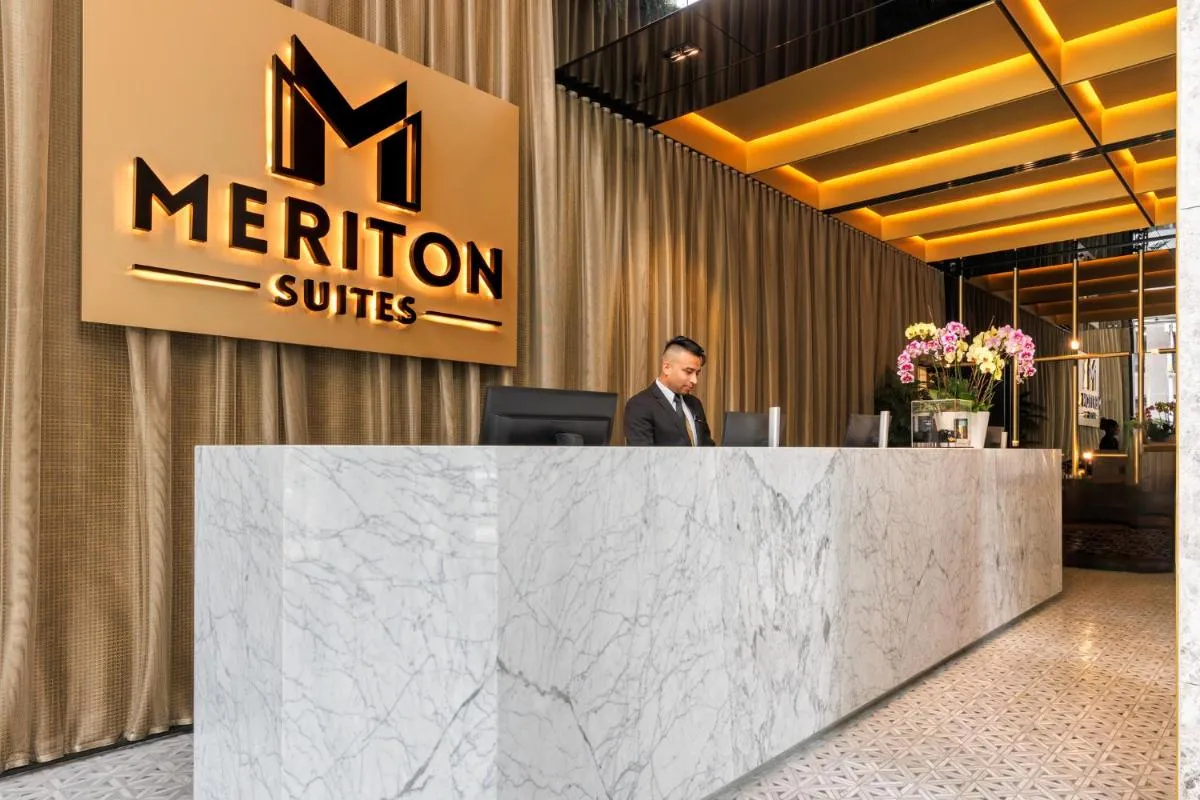 Meriton Suites King Street Melbourne — 2