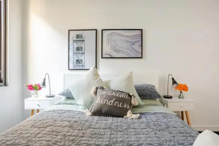 Modern 1BD ; Pool, Gym, Secure Underground Carpark — 2