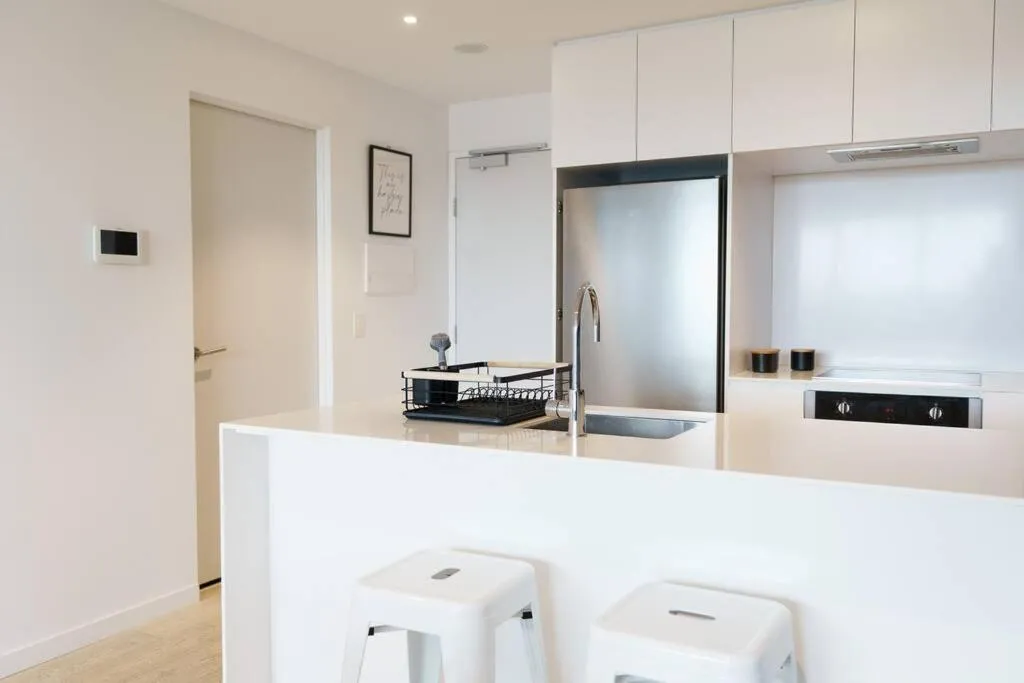 Modern 1 Bed Opposite Racecourse