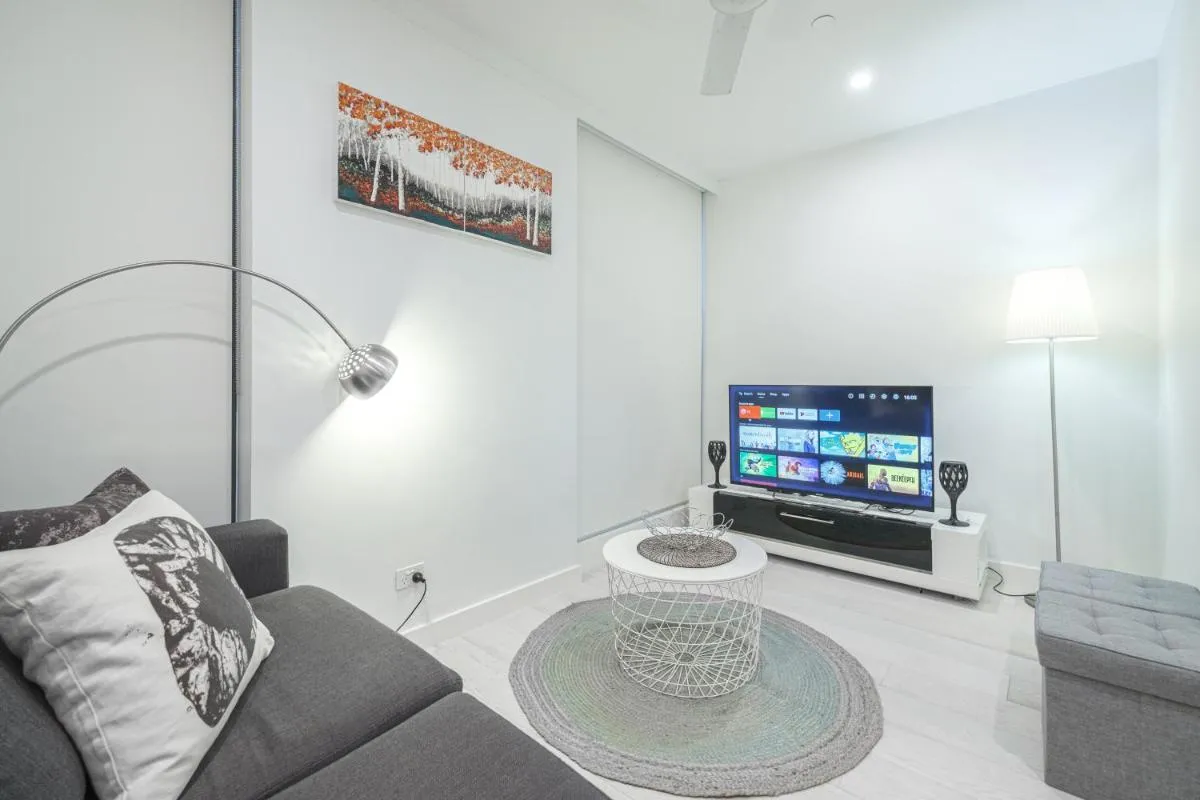 Modern 1br Apt On Cbd’s Edge North Melbourne — 5