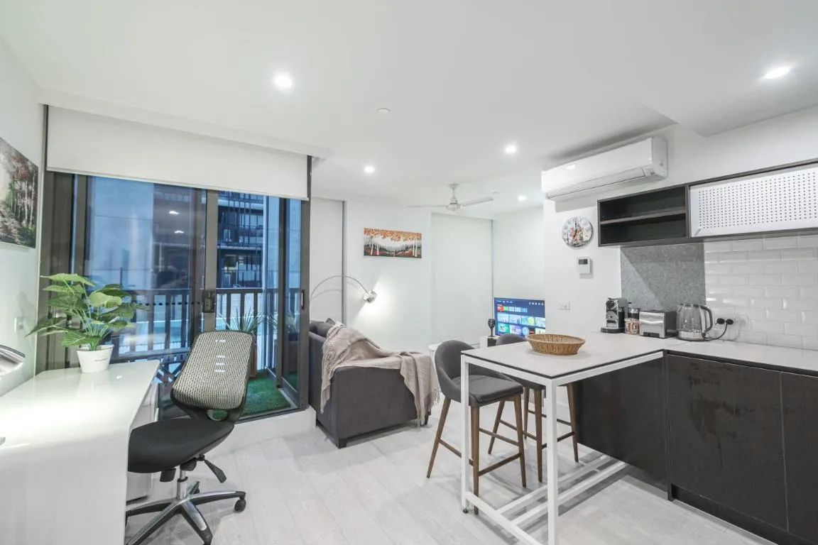 Modern 1br Apt On Cbd’s Edge North Melbourne