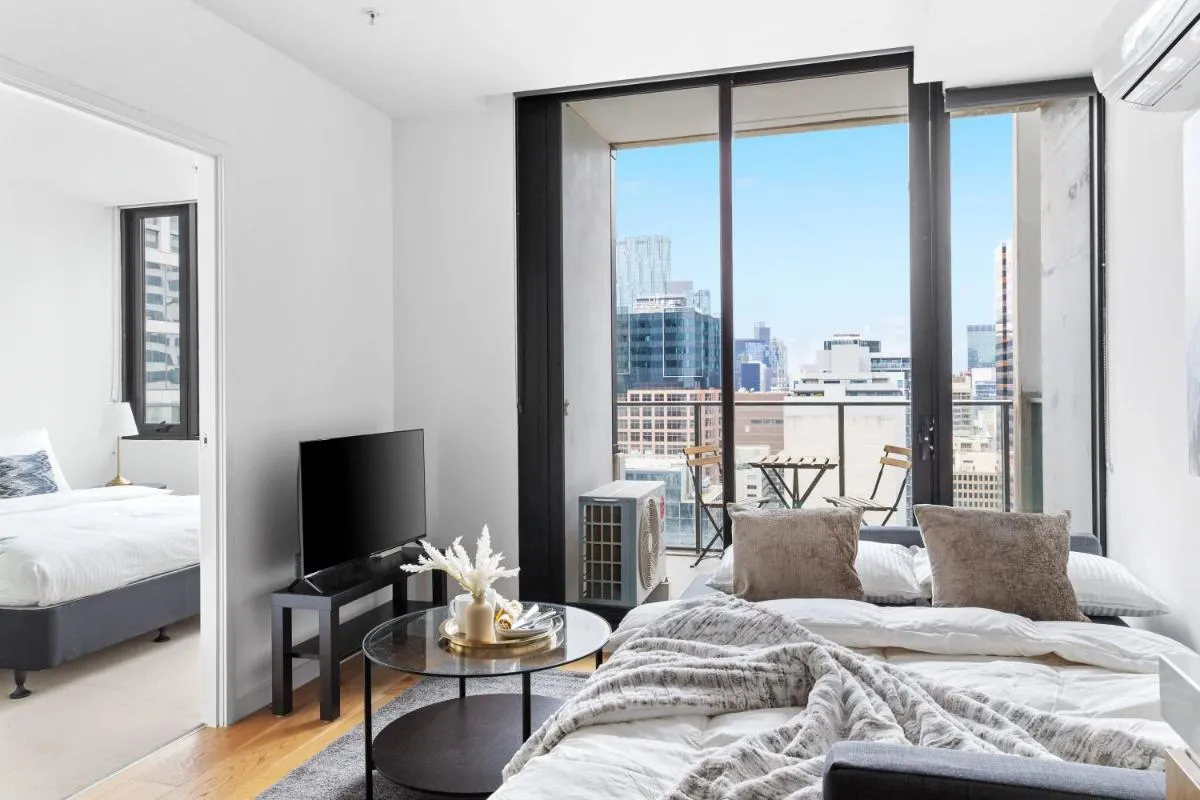 Modern 2BR Apt Next to Southern Cross FREE Parking — 2