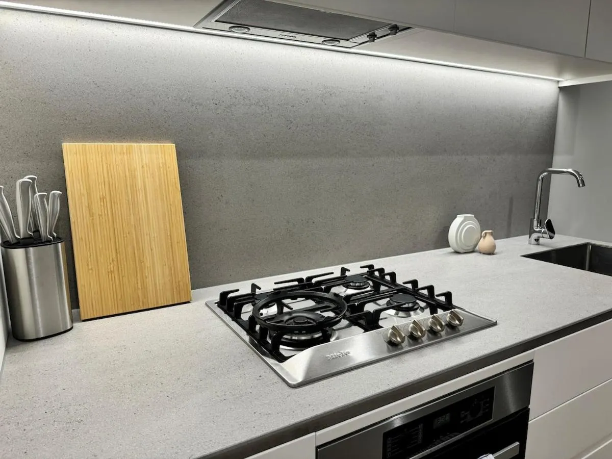 Modern 2BR Gem in the Heart of Southbank — 3