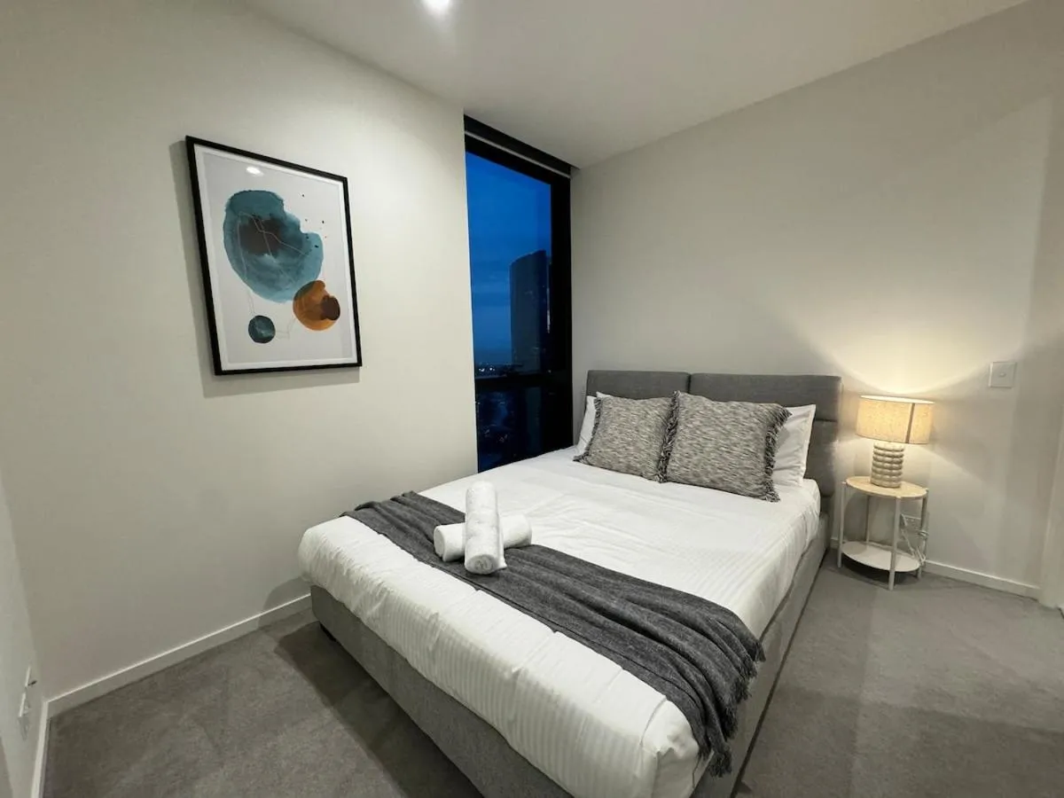 Modern 2BR Gem in the Heart of Southbank — 2