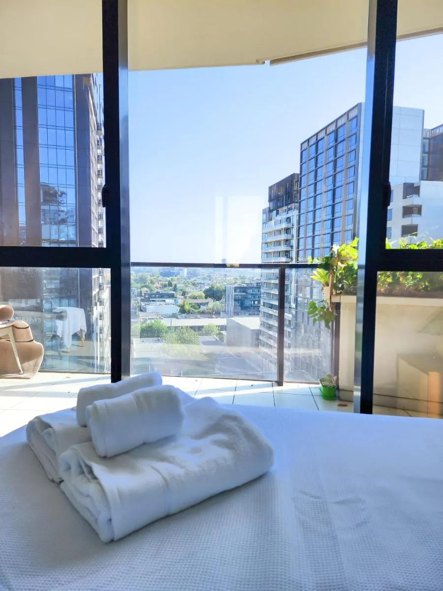 Modern 2-bedrooms apartment with parking — 4