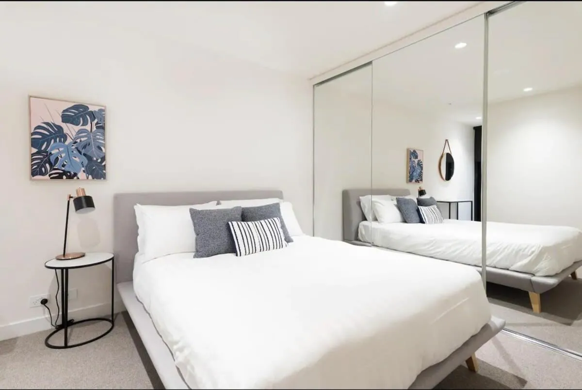 Modern Apartment In Flawless Fitzroy+Carpark — 2