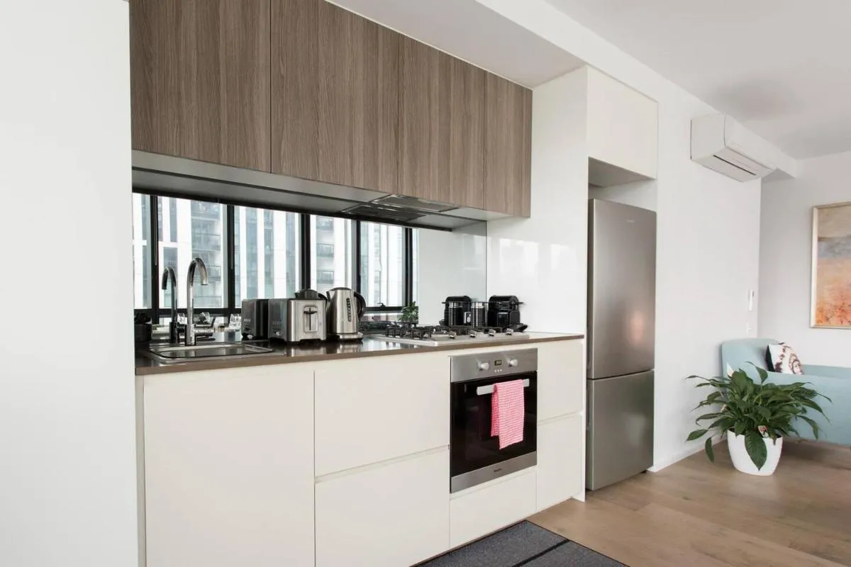 Modern Magic on Yarra River with Resort Amenities — 5