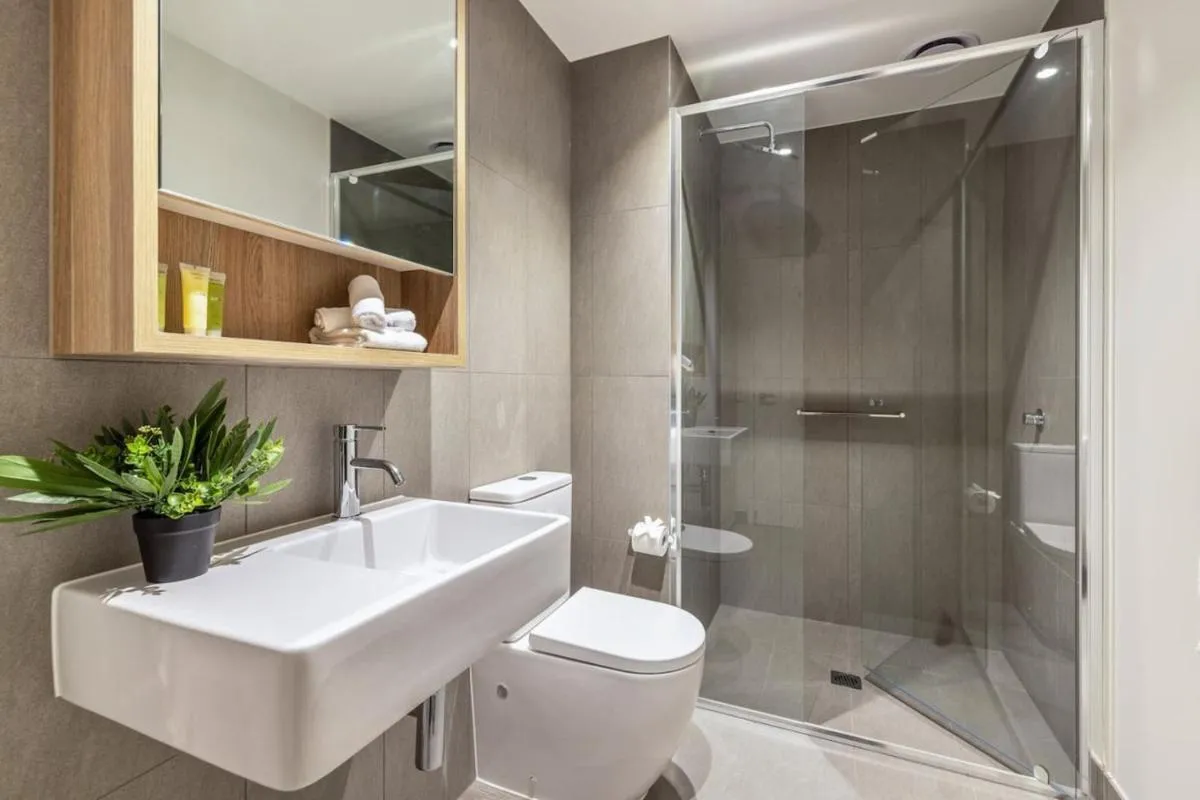 Modern Urban Oasis 2 bed Apartment — 3