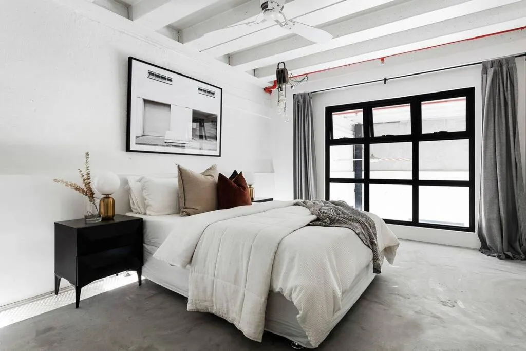 New York Converted Warehouse Apartment in Richmond — 2