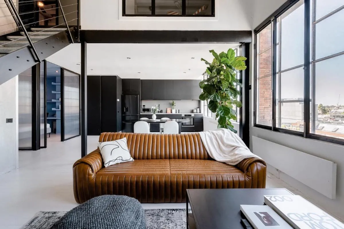 New York Converted Warehouse Apartment in Richmond — 4
