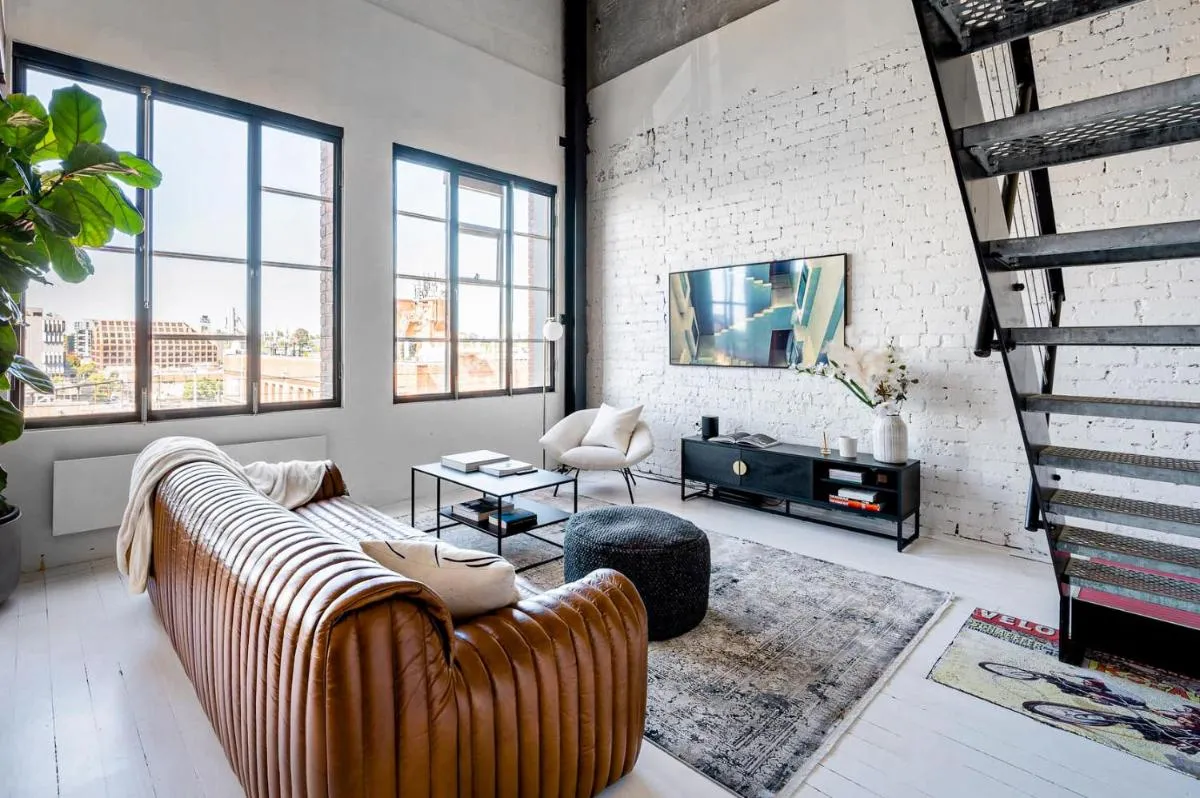 New York Converted Warehouse Apartment in Richmond — 5