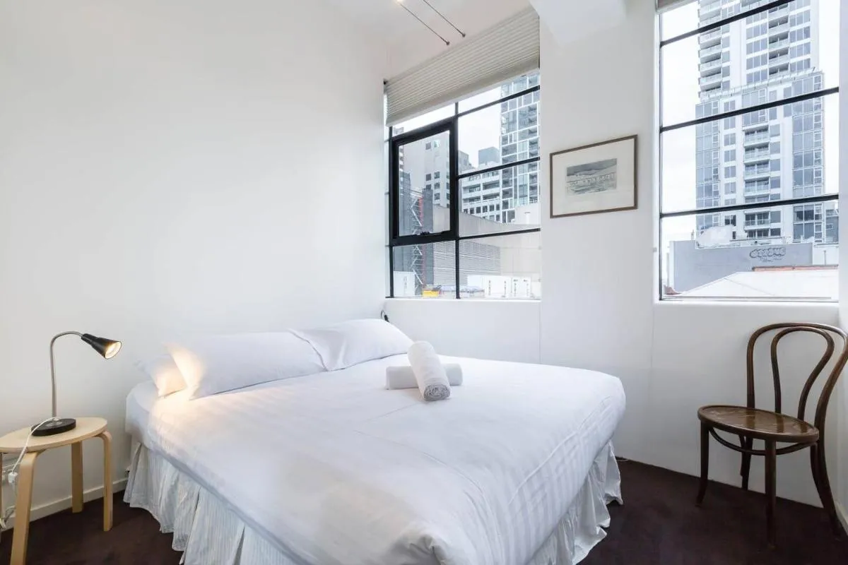 New York Style Loft on Flinders Lane with Parking — 2