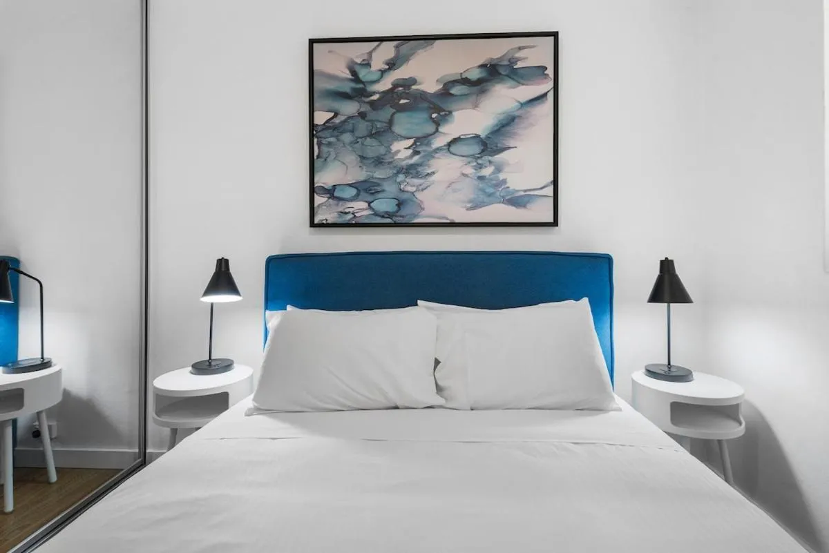 Newly Renovated South Yarra 2BR Apt with parking — 2