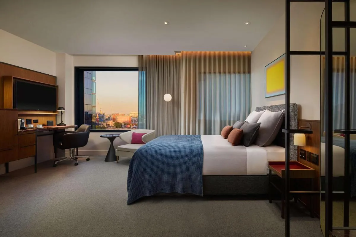 Next Hotel Melbourne, Curio Collection by Hilton — 2