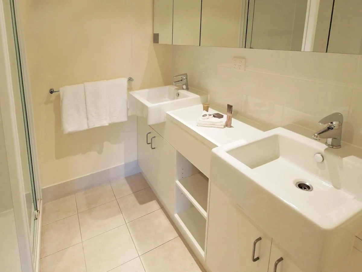 Oaks Melbourne on Lonsdale Suites — 5