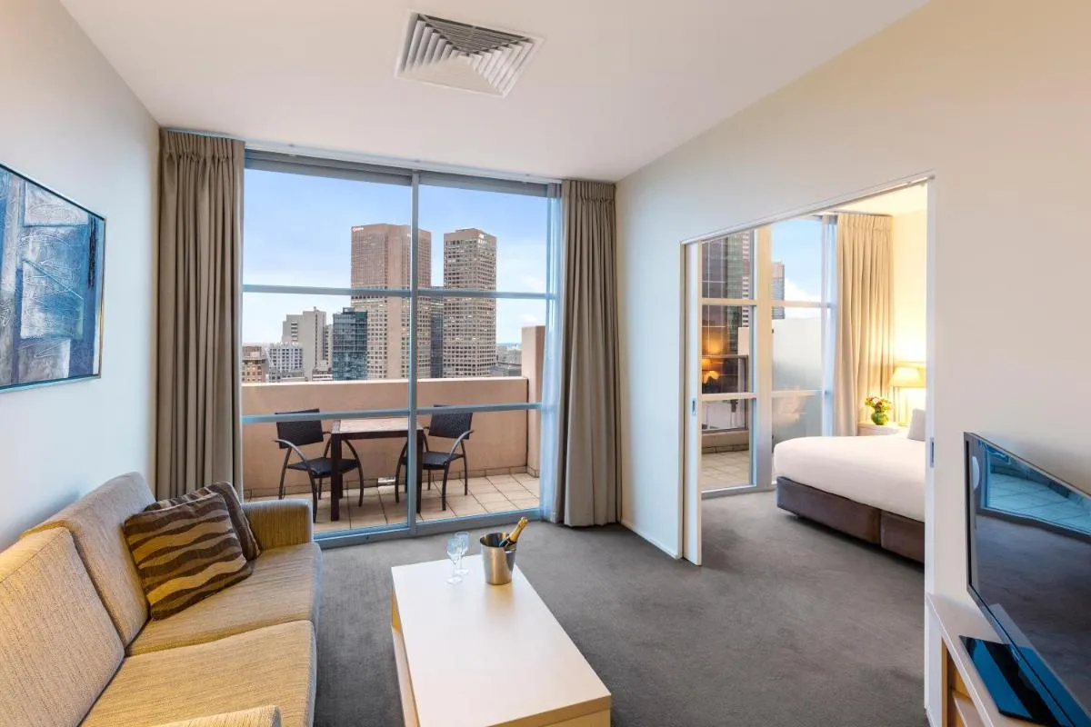 Oaks Melbourne on Lonsdale Suites — 3