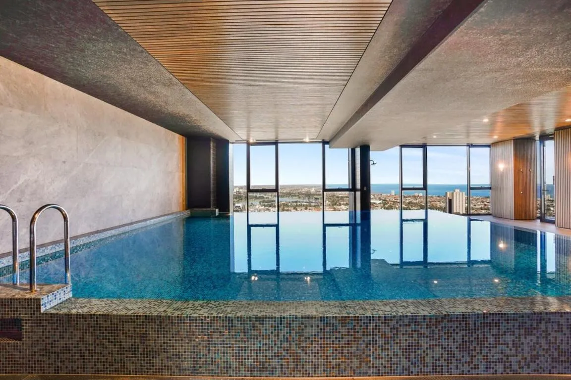 Palladium Tower – Premium Southbank Apt w parking