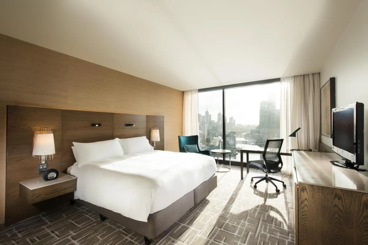 Pan Pacific Melbourne — 5