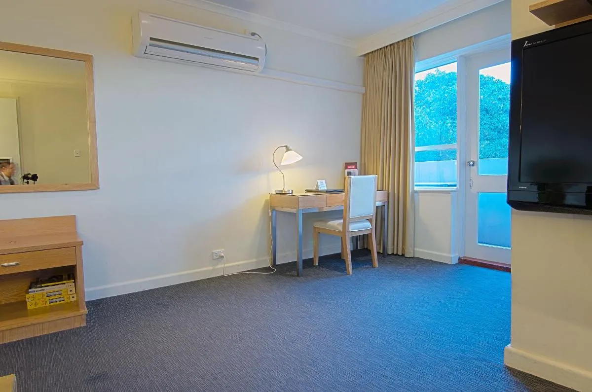 Park Squire Motor Inn & Serviced Apartments — 4
