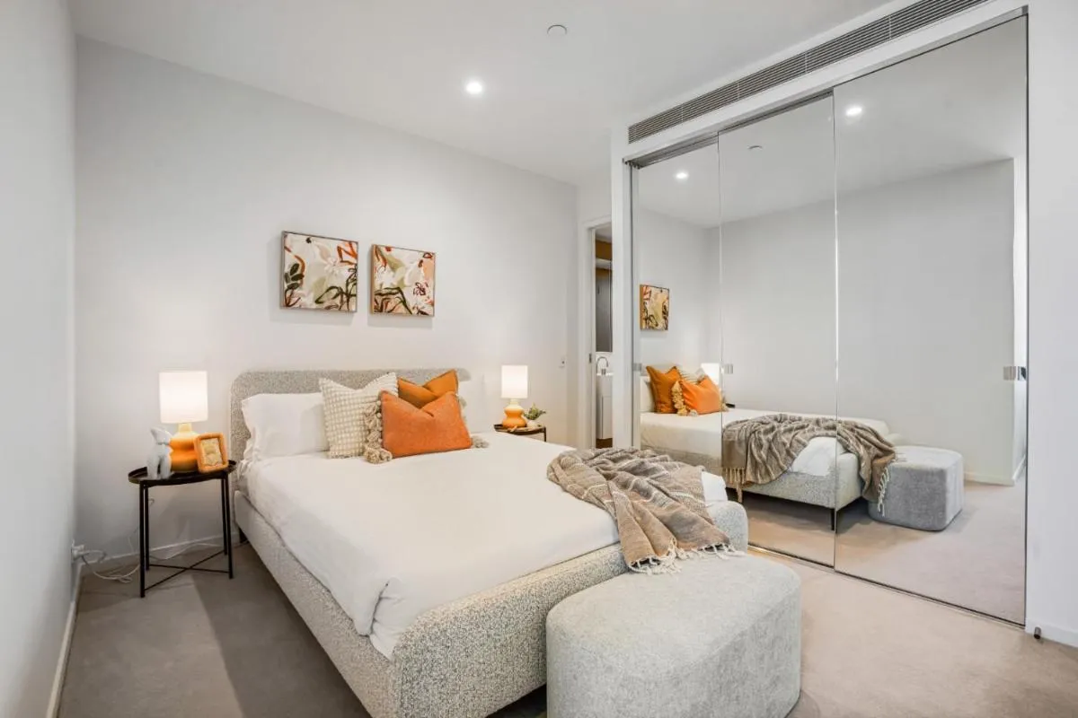Prestige Living in Southbank — 5