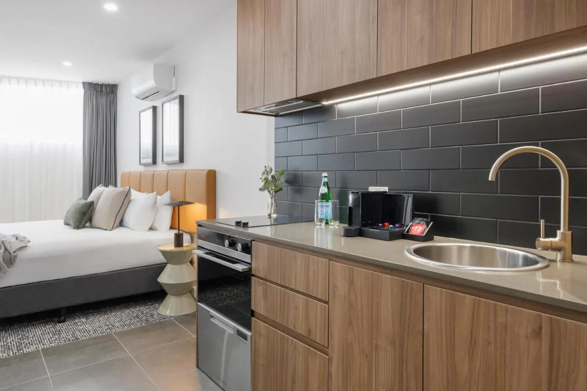 Punthill Essendon North — 3