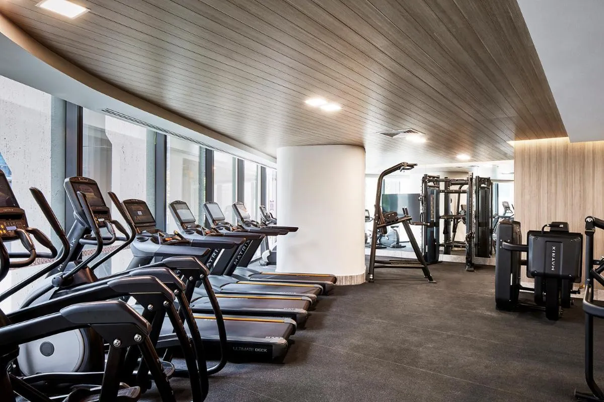 Queens Place 1B/View/Workplace/Swimming Pool/Gym — 5