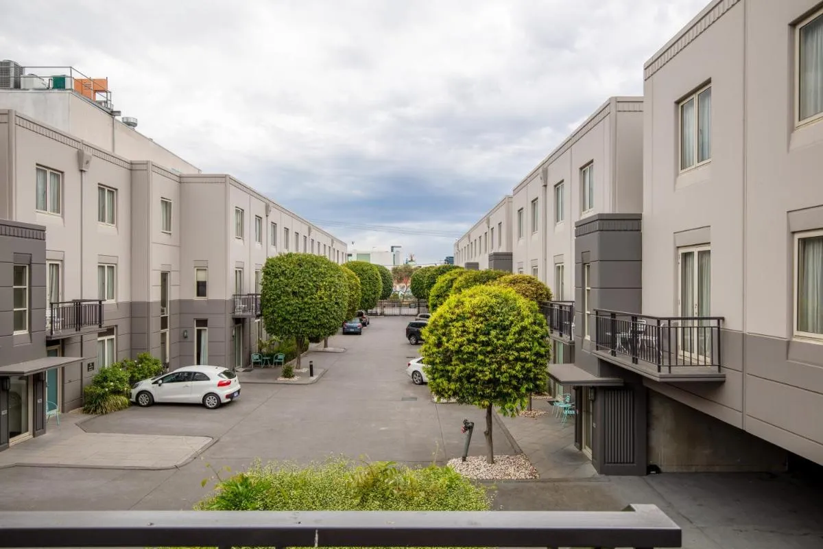 Quest Prahran — 5