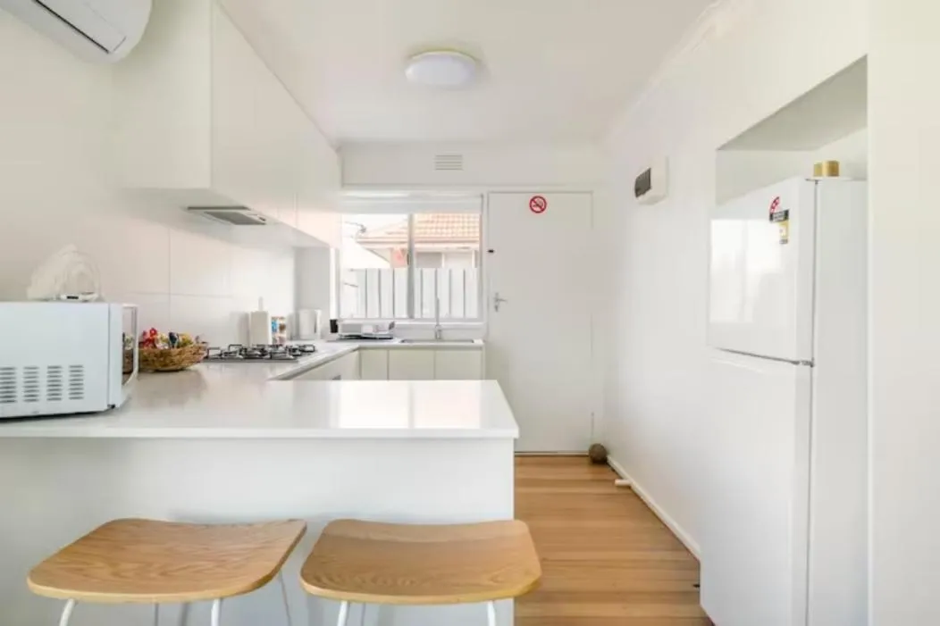 Quiet & Private with city access and free wifi — 4