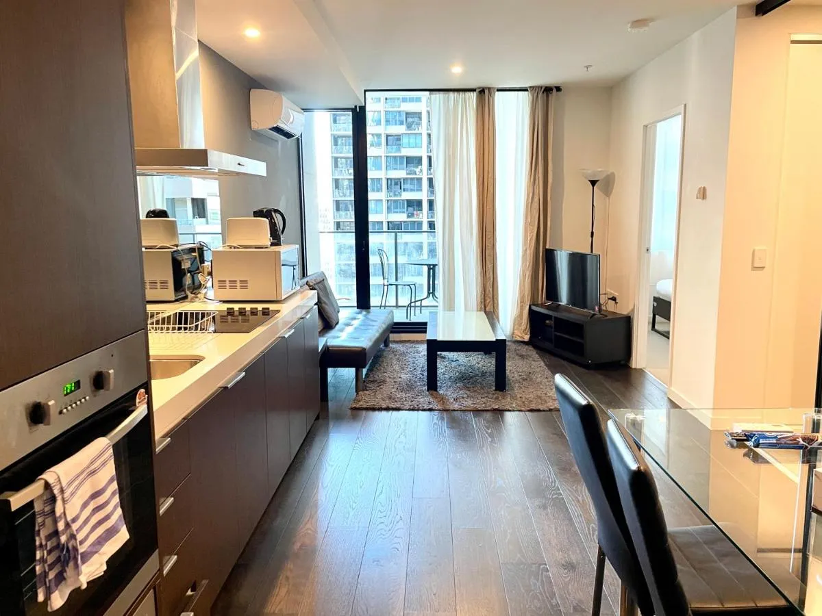 Readyset Apartments at Midtown — 5