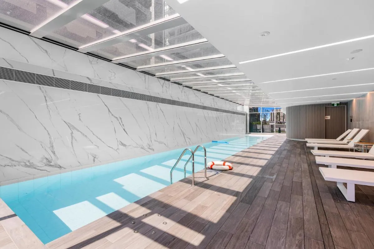 Remarkable 3-Bed with City Views & Swimming Pool — 4