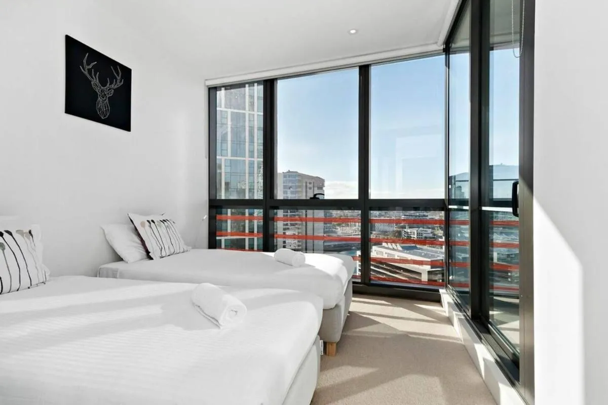 Resort-style Docklands Riverview Stay with Parking — 2