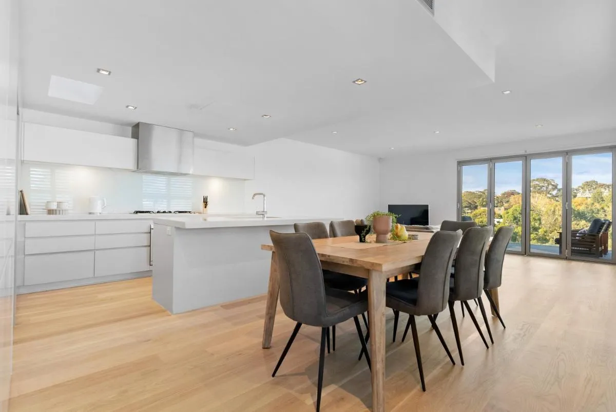 Richmond on the River, sleeps 6 — 4