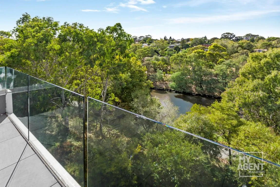 Richmond on the River, sleeps 6