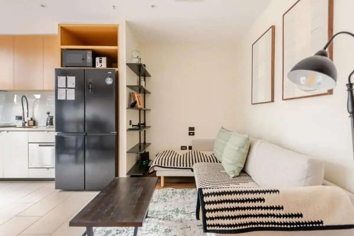 Riverside Apartment Melbourne CBD — 3