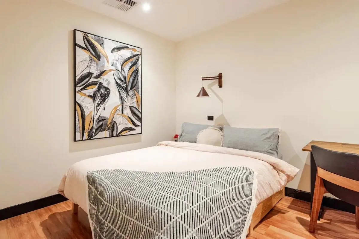 Riverside Apartment Melbourne CBD — 2