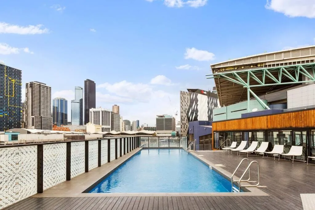 Rooftop Pool 2BR Apt at Marvel Stadium with Free Parking — 4