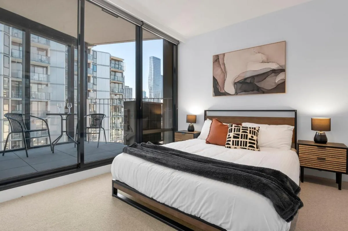 Rooftop Pool Stunning Apt at Marvel Stadium with Free Parking — 5
