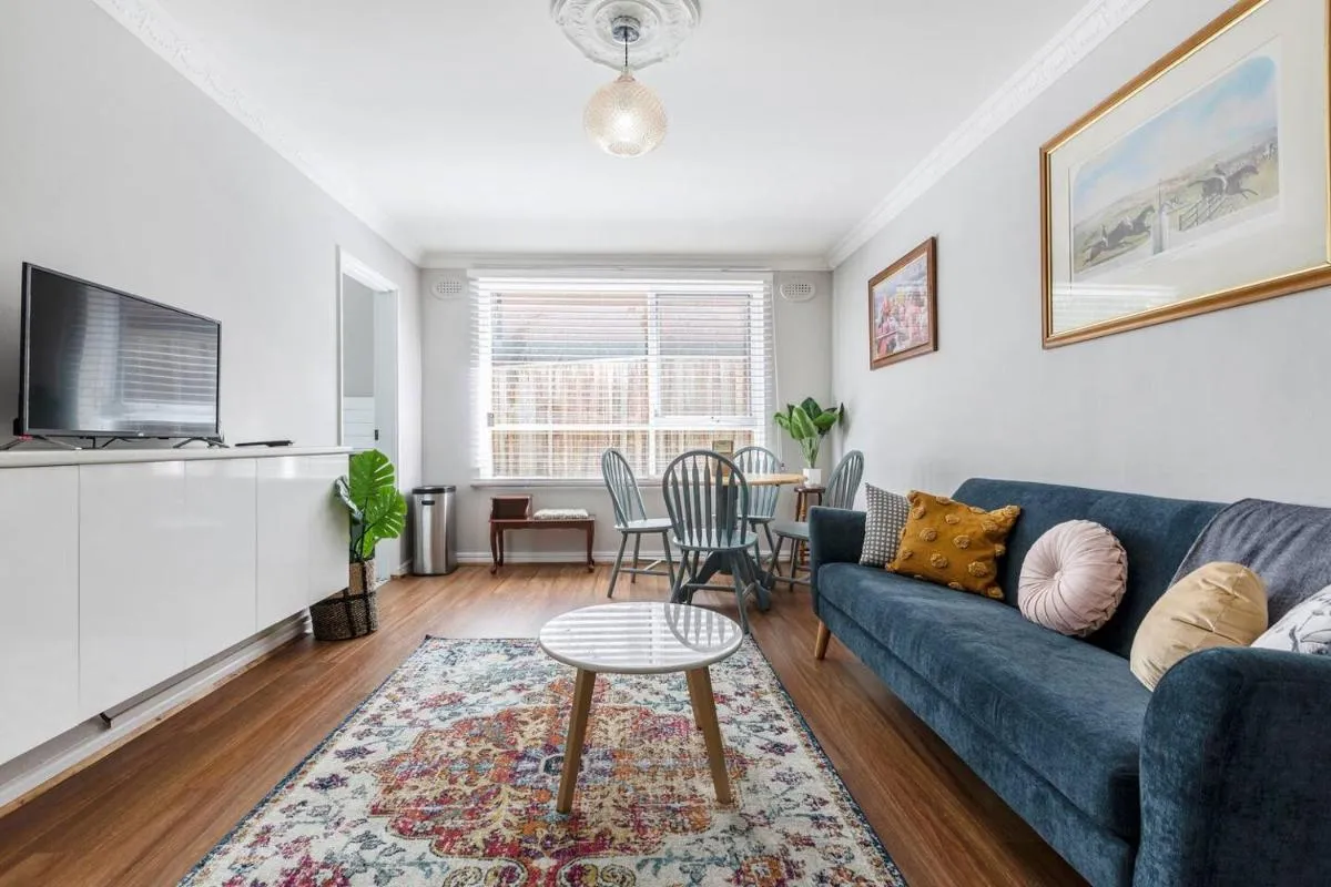 Rosewood Lodge – Cottage Charm off High Street — 5