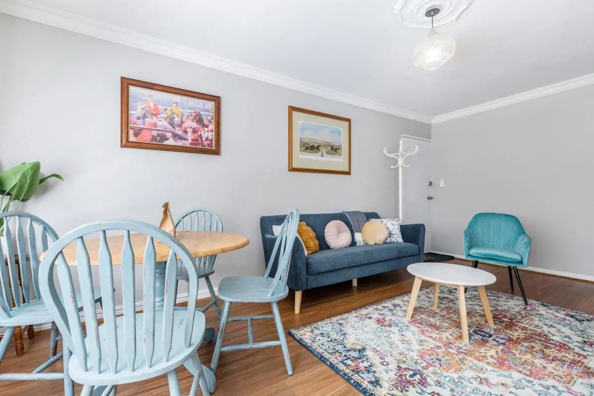Rosewood Lodge – Cottage Charm off High Street — 4